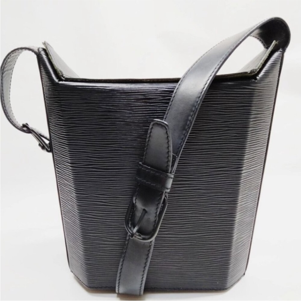 Louis Vuitton Black Epi Sac Seau - Picture 16 of 16